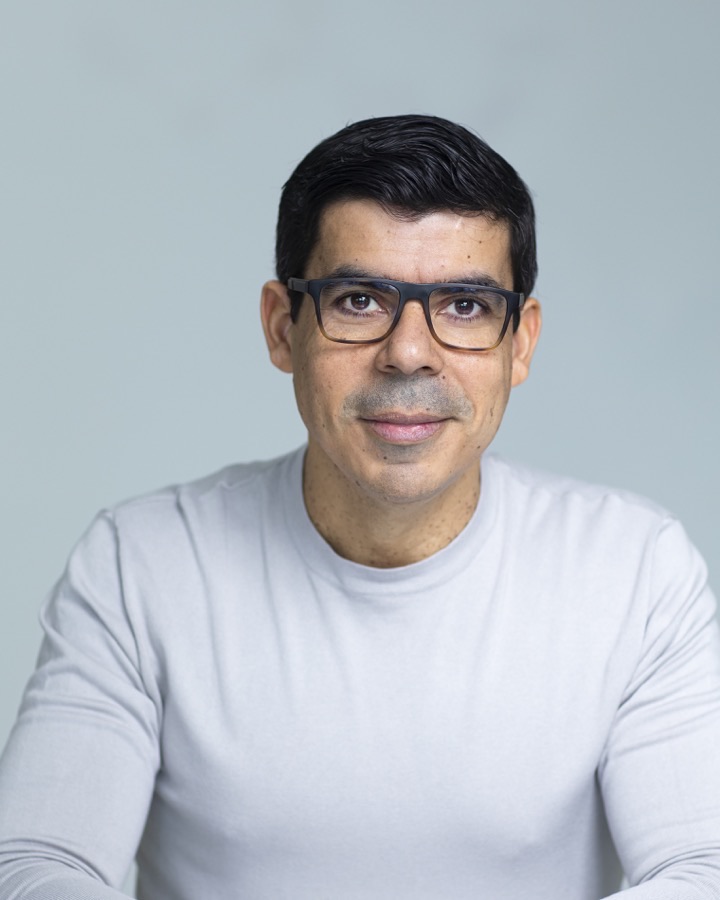 Luiz Neto, terapeuta e mentor de relacionamentos